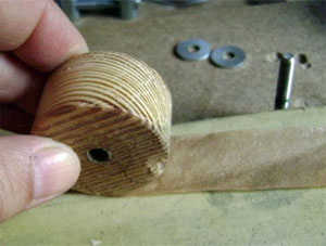 Fabrication du gabarit en pin et de son axe - 15.1 ko