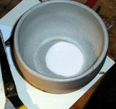 Voilà ce qu’il faut de colle blanche pour une demi-tasse d’eau tiède - 17.4 ko